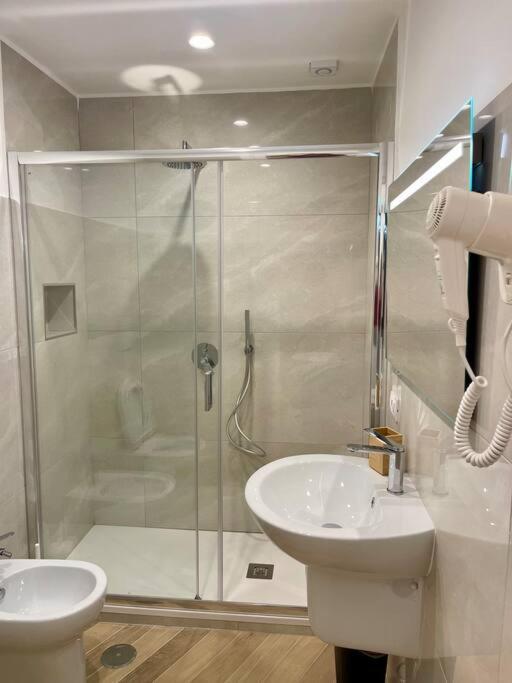 Apartament La Casa Di Ary Neapol Zewnętrze zdjęcie